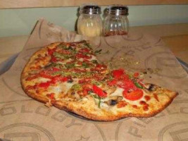 Pieology Pizzeria food