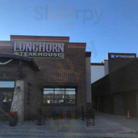 Longhorn Steakhouse outside