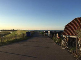 Cafe De Heerenkeet' Kerkwerve outside