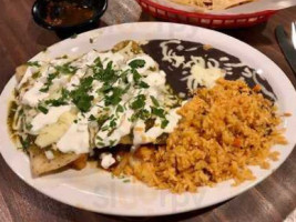 Chilango’s Cantina Grill food