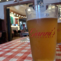 Gianni's Trattoria food