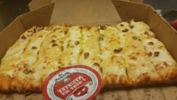 Toppers Pizza food