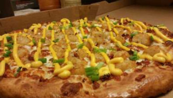 Toppers Pizza food