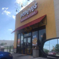 Popeyes Louisiana Kitchen outside