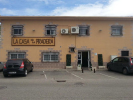 La Casa De La Pradera outside