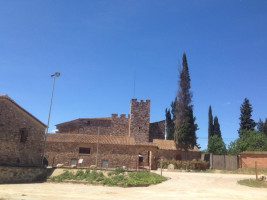 Espai Castell De Rosanes food