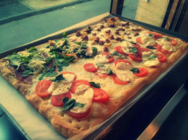 Pronto Pizza Siena food