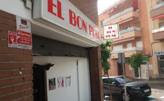 El Bon Plat outside