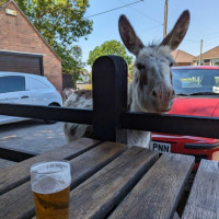 The Horse And Groom food