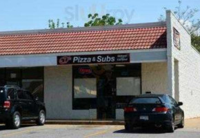 Jay's Pizza Subs outside