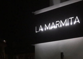 La Marmita inside