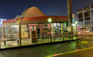 Mcdonald's Alfafar outside