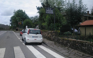 Taberna De Placidín outside