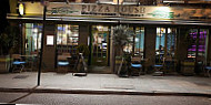 Organic Pizza House outside