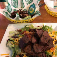 Quaker Steak & Lube food