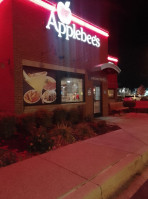 Applebee's Grill outside