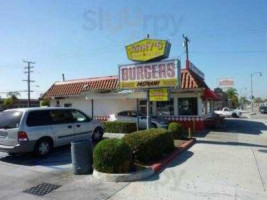 Arry's Super Burgers outside