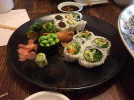 Yoshi Sushi food