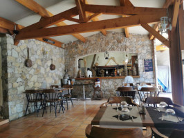 Auberge U Sampolu inside