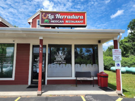 La Herradura Mexican outside