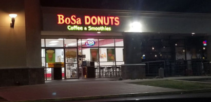 Bosa Donuts food