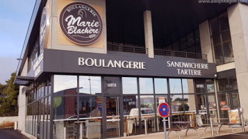 Boulangerie Marie Blachere outside