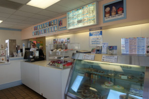 Lic's Ice Cream & Sandwich Shp inside