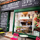 Café Dritter Raum inside