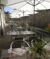 La Petite Venise food