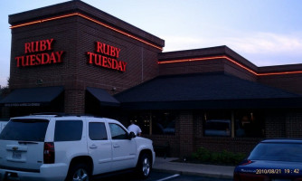 Ruby Tuesdays outside