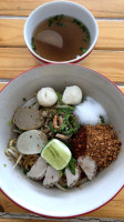 ก๋วยเตี๋ยวชาวเล สูตรเด็ดชลบุรี food