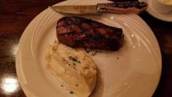 Morrie's Steakhouse food