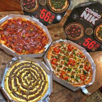 Tomanik Pizzas food