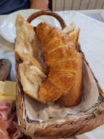 Alban Rossollin Cafe E Boulangerie food