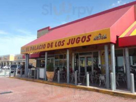 El Palacio De Los Jugos outside