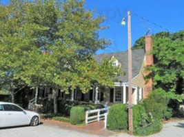 Old Chickahominy House outside