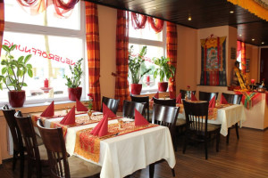 Restaurant Lumbini food