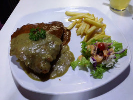 Edy's Cafe food