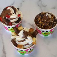 Sweet Frog Suffolk Main Street food