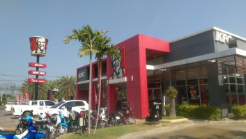 Kfc Ptt Wangmanao Dt outside