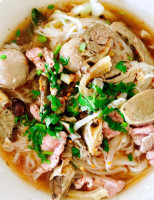 ก๋วยเตี๋ยวลิ้นวัวรสเด็ด food