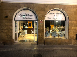 Pizzeria Candelaria inside