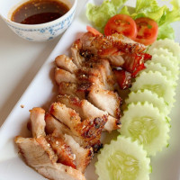 ร้านตำปูม้า ไก่ย่างวิเชียรบุรีลุงวัน food