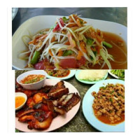 ร้านส้มตำเจ๊ผึ้งปลายคลอง food