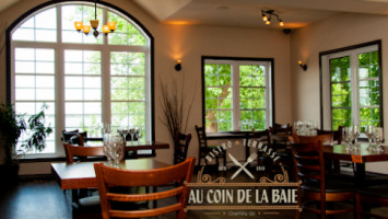 Au Coin De La Baie food