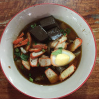 ร้าน ก๋วยจั๊บน้องแตน food