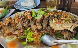 รุ่งอรุณฟิชชิ่งปาร์ค สิงห์บุรี food