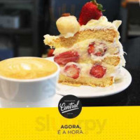 Padaria & Confeitaria Central food