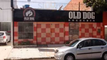 Old Dog Dogueria outside