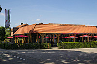 Eetcafé De Veldhoek outside
